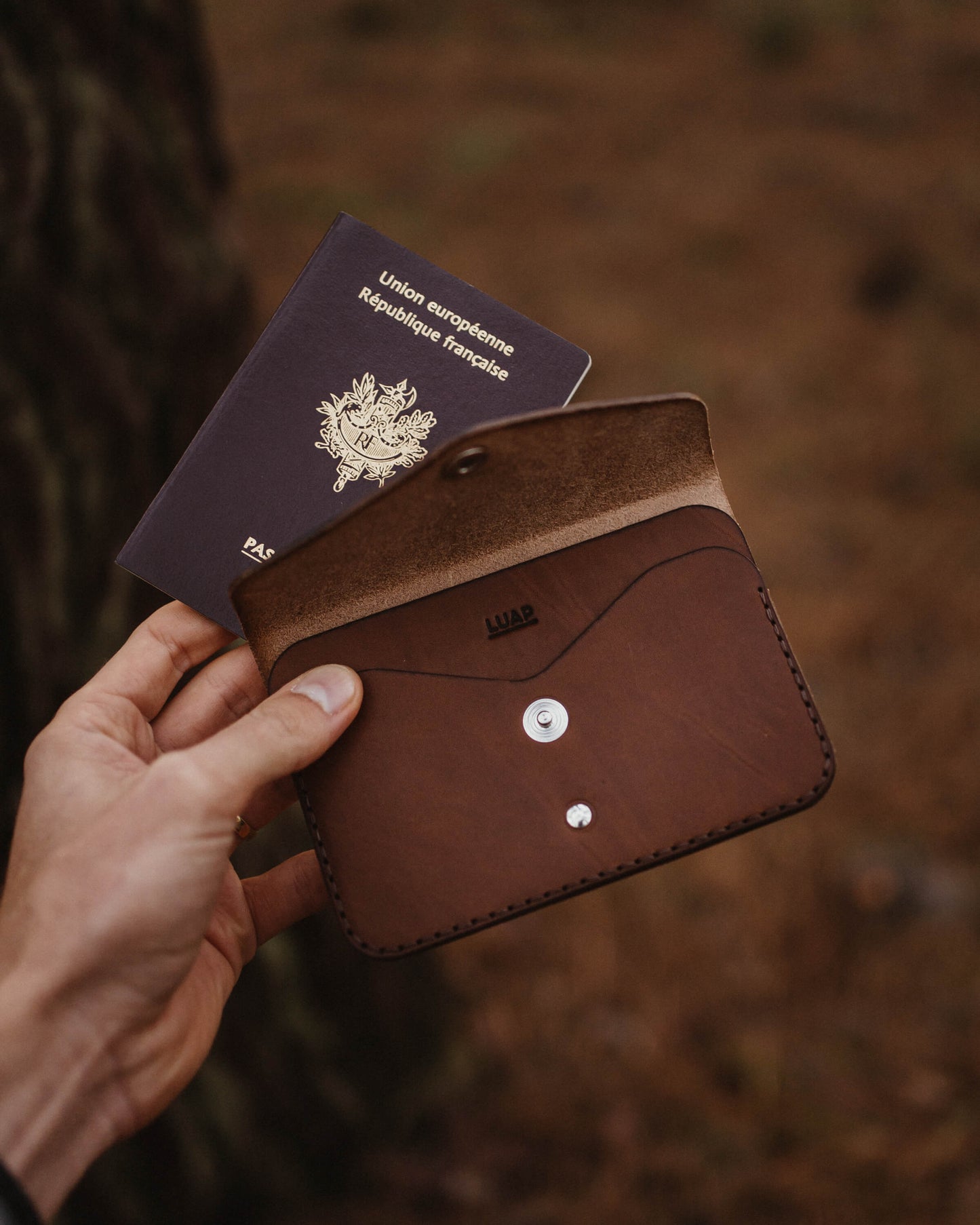 Leather Passport Holder Full Grain Vegetable Tanned - LUAP